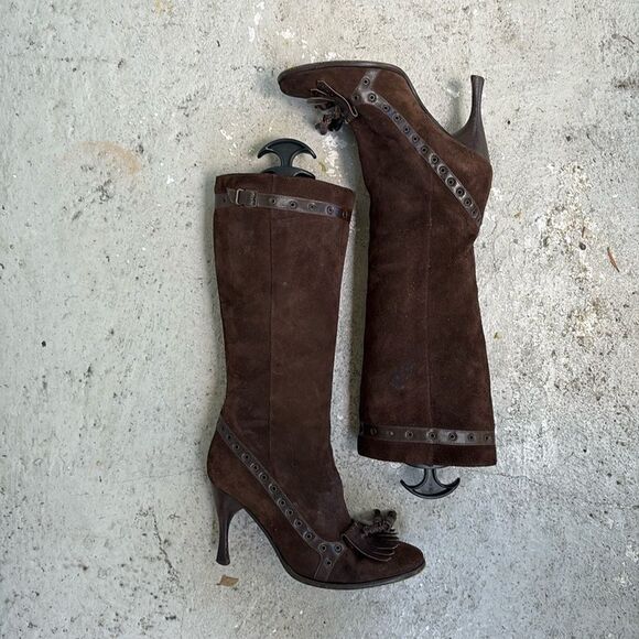 Vintage dolce and Gabbana pull on suede boots - Picture 1 of 10